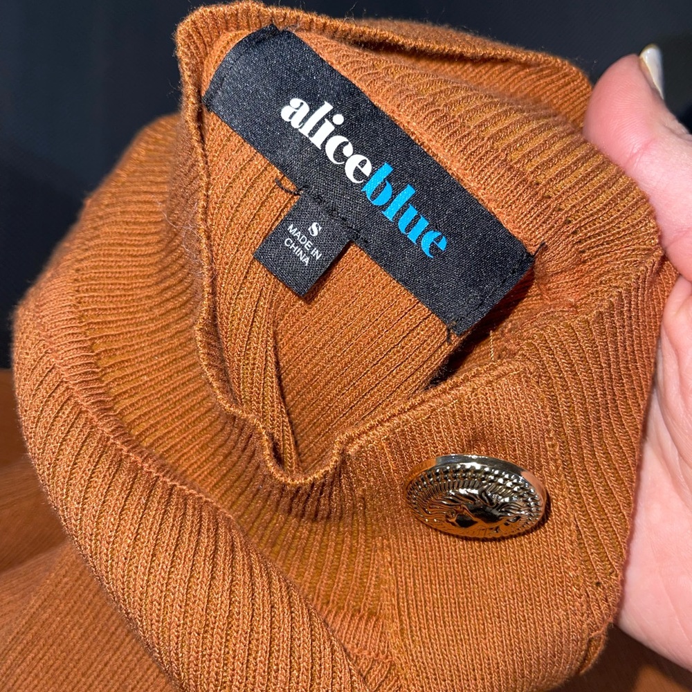 Rust Sweater Top With Shoulder Buttons - image 2